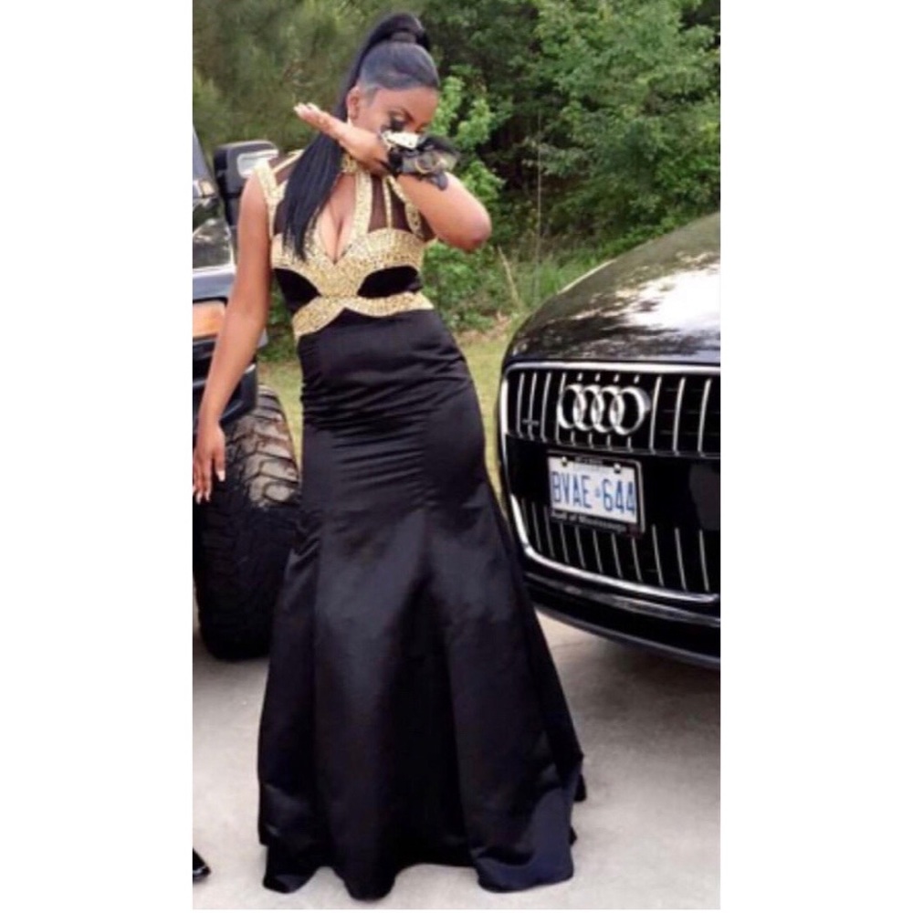 Prom Dress - Picture 2 of 4